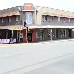https://the-royal-hotel.queenslandhotels.net